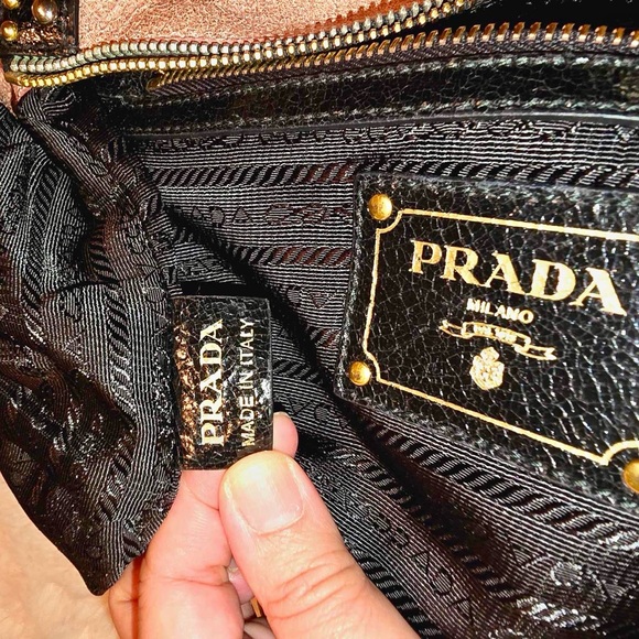 Prada 2 way bag with authenticity card - Picture 3 of 13